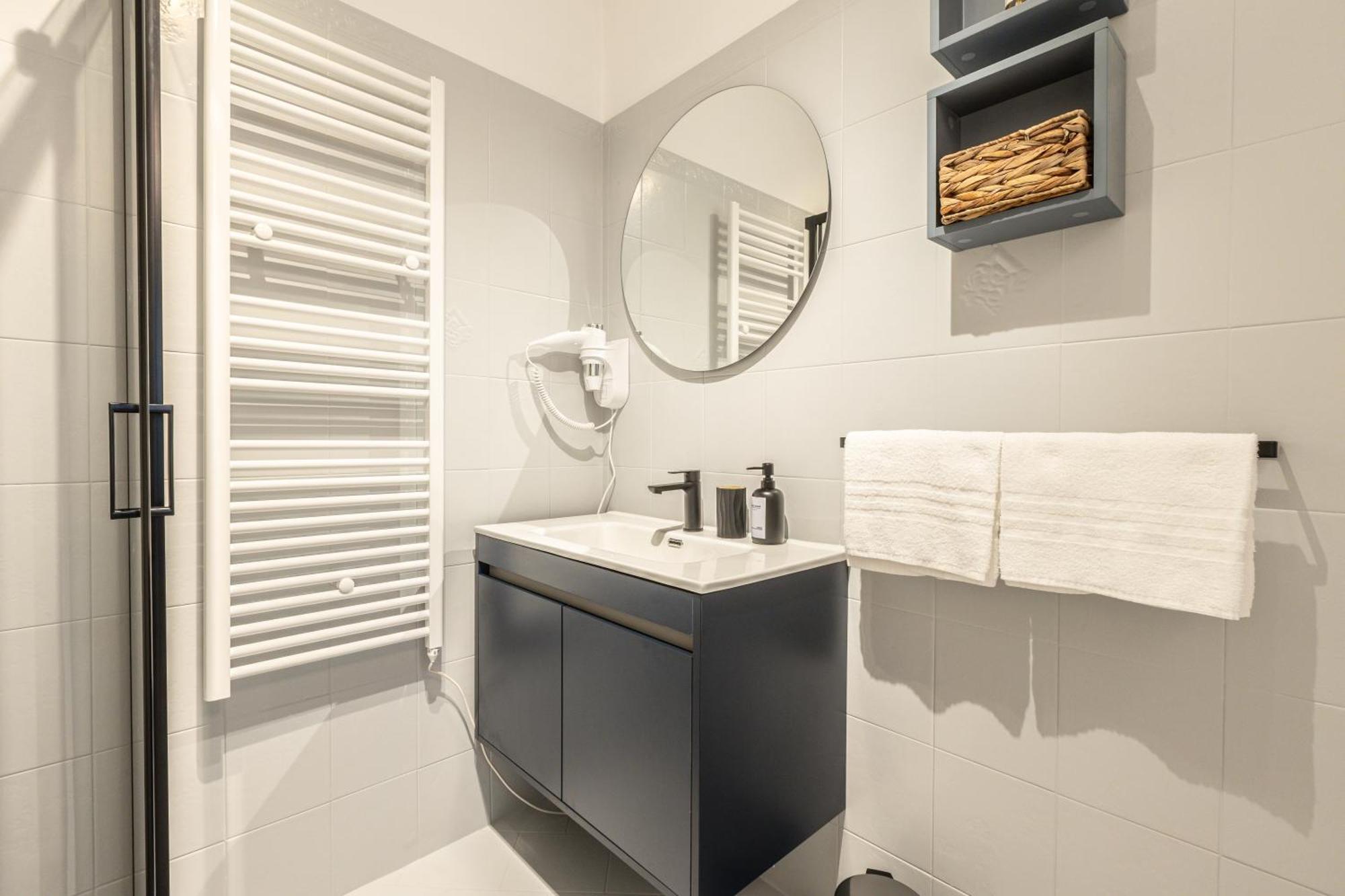 Piazza Unita D'Italia - Jr Suite Con Ac - Wi Fi - Park Convenzionato 的里雅斯特 外观 照片
