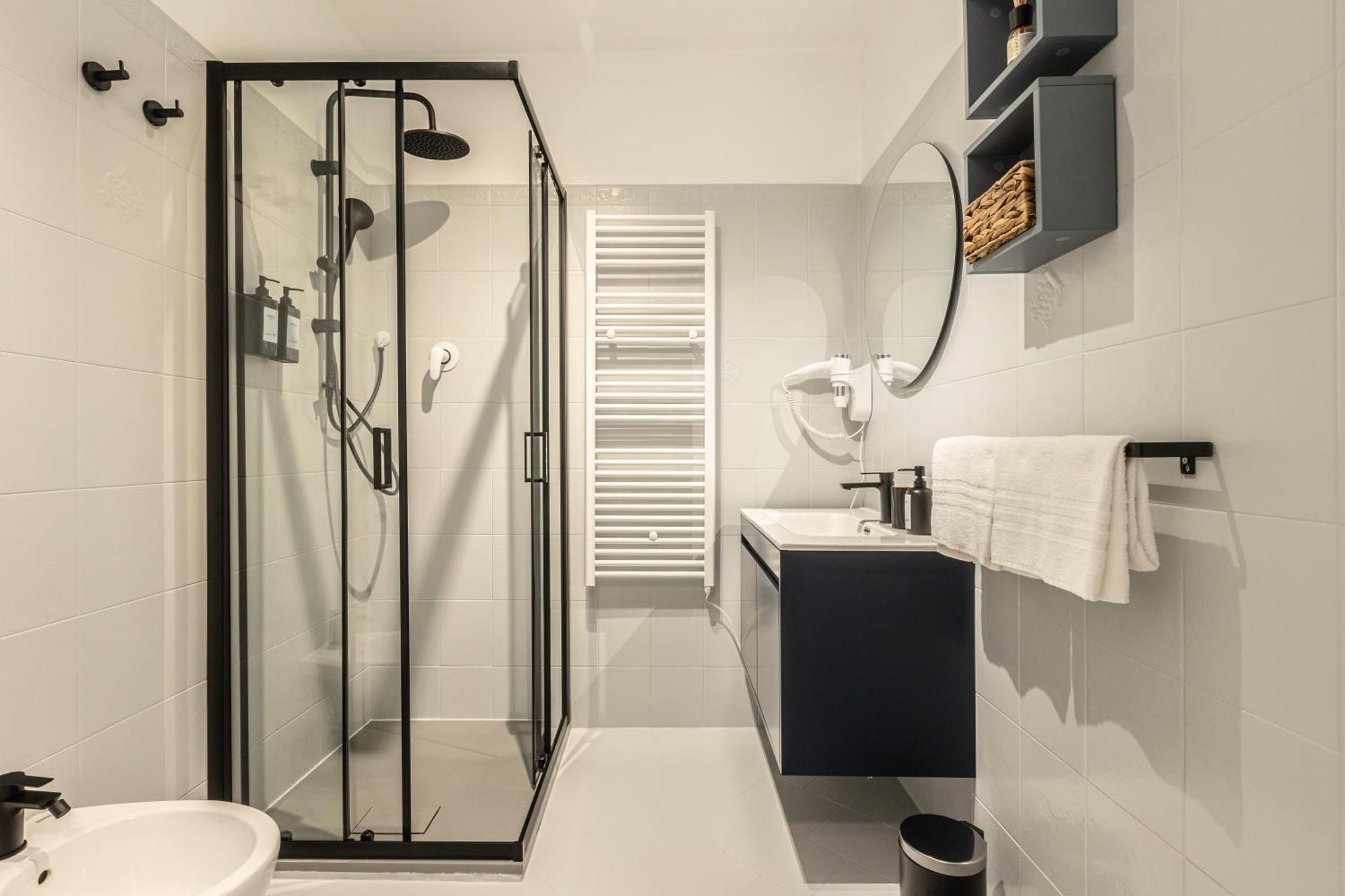 Piazza Unita D'Italia - Jr Suite Con Ac - Wi Fi - Park Convenzionato 的里雅斯特 外观 照片